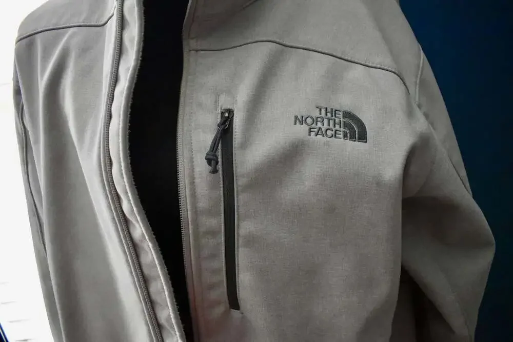 The North Face Men's Apex Bionic Softshell Jacket in Grey, Size XL
